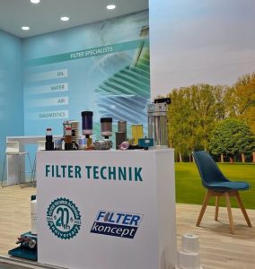 Filtračné prvky vystavené na pulte Filter Technik